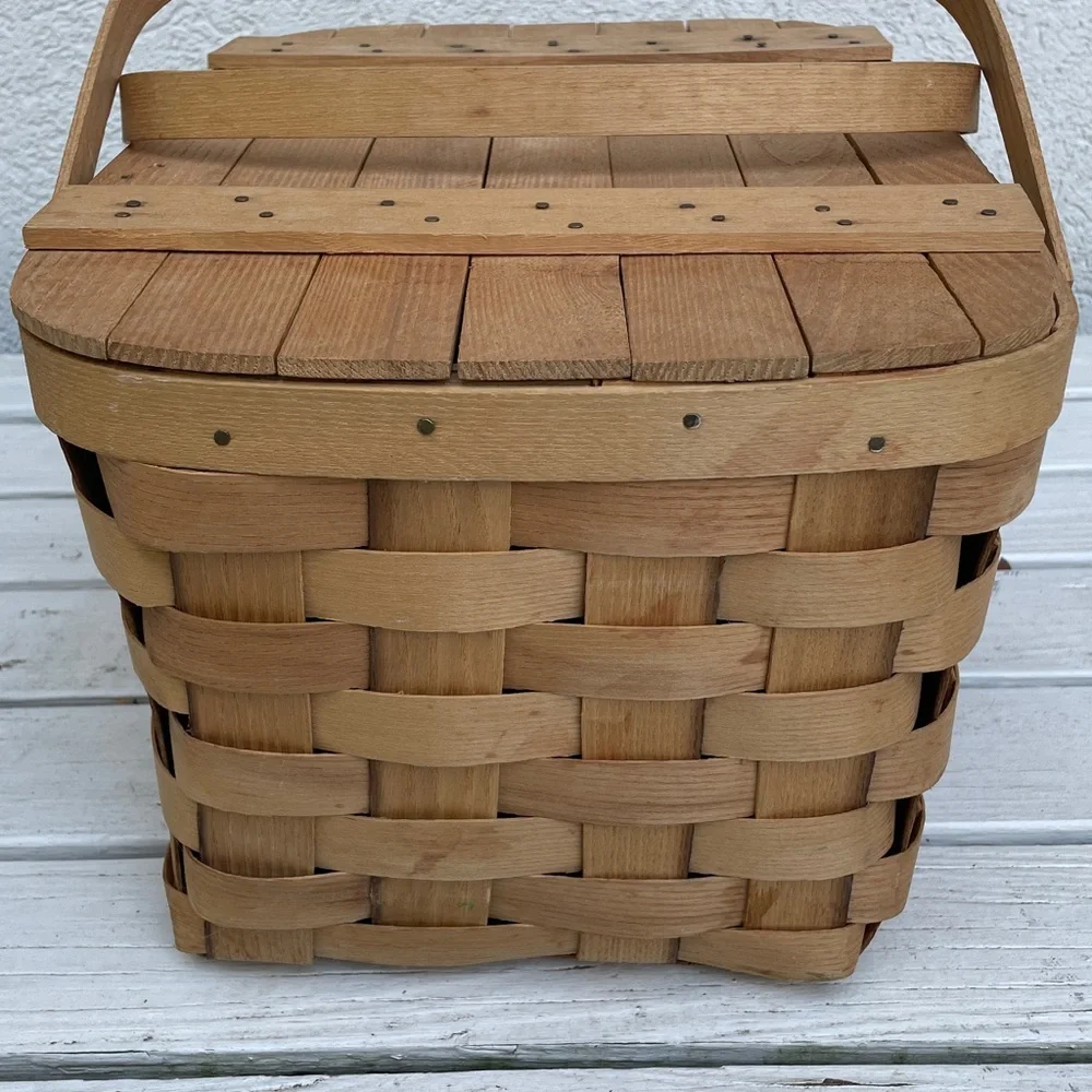 Vintage Basketville Pitney Vermont Picnic Basket